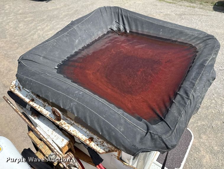 image for item EJ4734 1987 International 1754 bucket truck