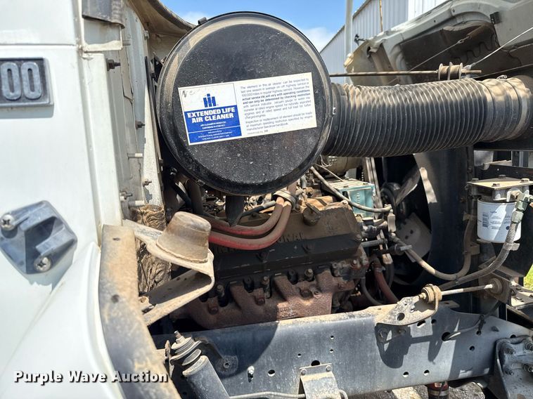 image for item EJ4734 1987 International 1754 bucket truck