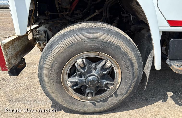 image for item EJ4734 1987 International 1754 bucket truck