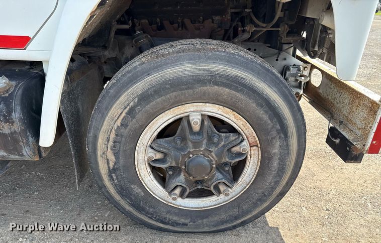 image for item EJ4734 1987 International 1754 bucket truck