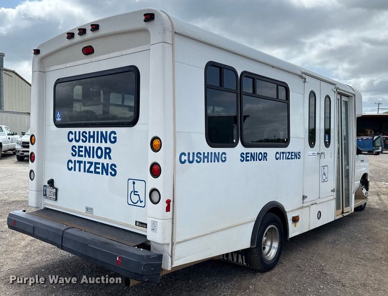 image for item EJ4735 2011 Ford E450 shuttle bus