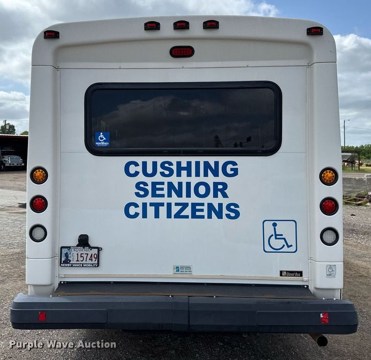 image for item EJ4735 2011 Ford E450 shuttle bus