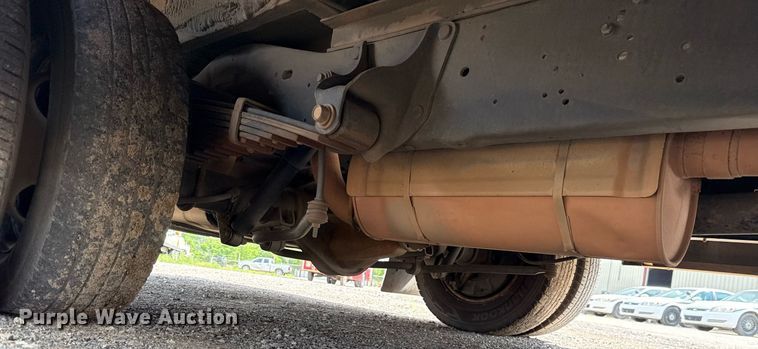 image for item EJ4735 2011 Ford E450 shuttle bus