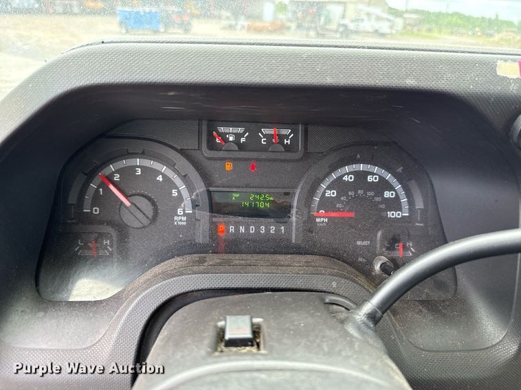 image for item EJ4735 2011 Ford E450 shuttle bus