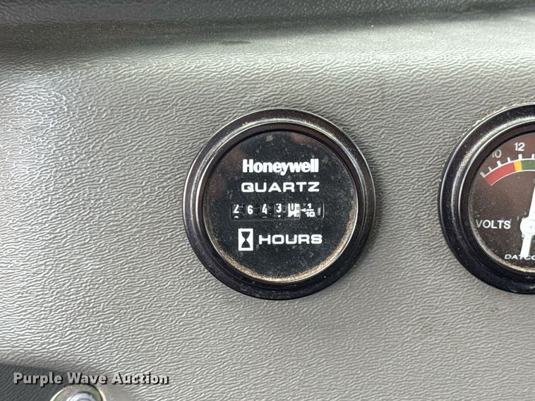 image for item EJ4735 2011 Ford E450 shuttle bus