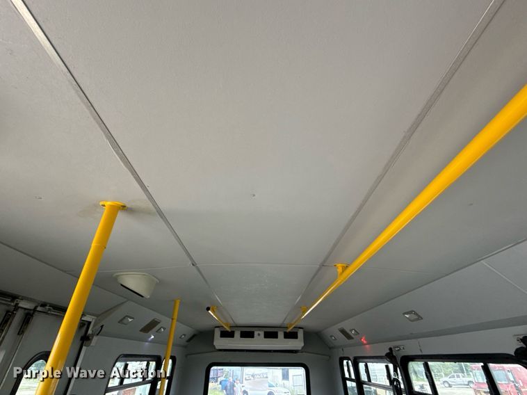 image for item EJ4735 2011 Ford E450 shuttle bus