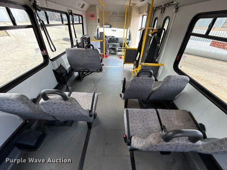 image for item EJ4735 2011 Ford E450 shuttle bus