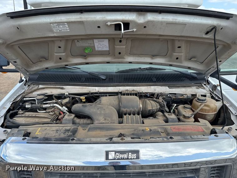 image for item EJ4735 2011 Ford E450 shuttle bus