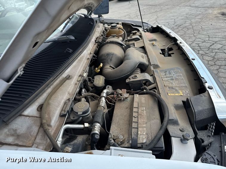 image for item EJ4735 2011 Ford E450 shuttle bus