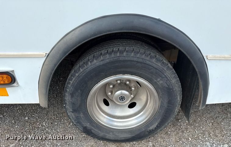 image for item EJ4735 2011 Ford E450 shuttle bus