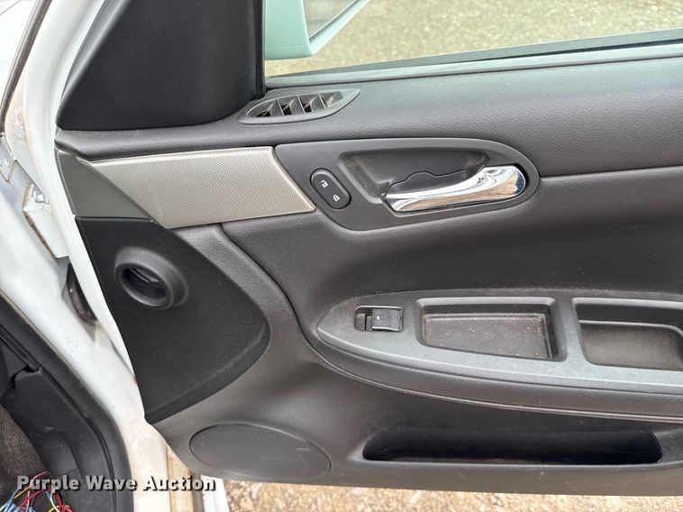 image for item EJ4737 2011 Chevrolet Impala Police Cruiser 