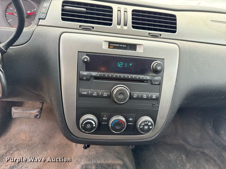 image for item EJ4738 2011 Chevrolet Impala Police Cruiser 