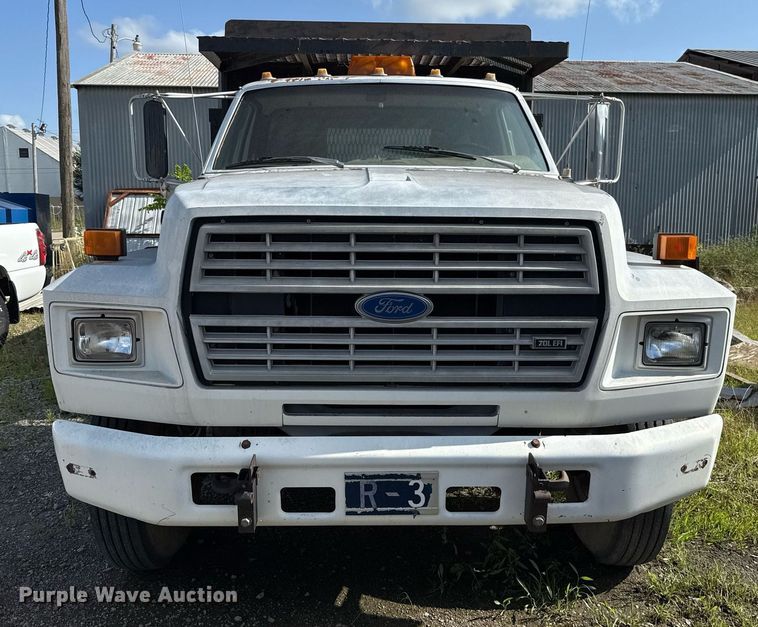 image for item EJ4740 1993 Ford F700 dump truck