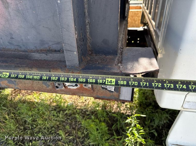 image for item EJ4740 1993 Ford F700 dump truck