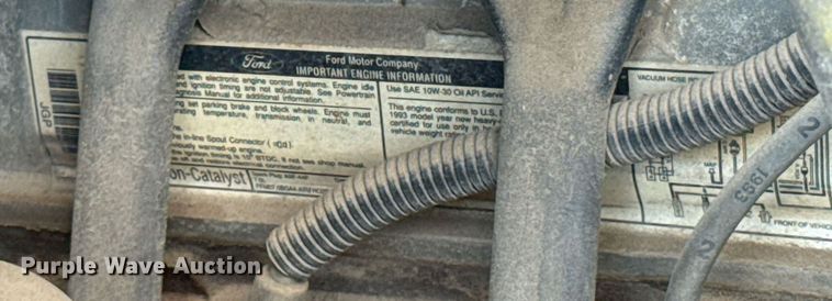 image for item EJ4740 1993 Ford F700 dump truck