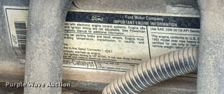 image for item EJ4740 1993 Ford F700 dump truck