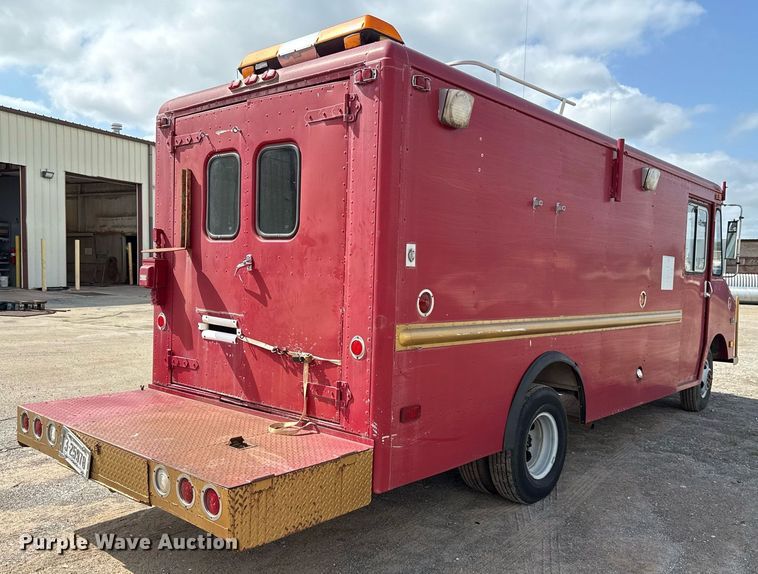 image for item EJ4741 1974 Chevrolet P Series  delivery truck