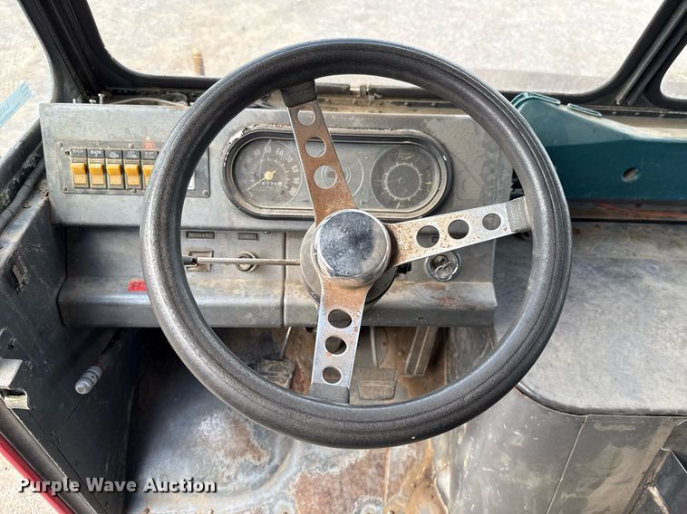 image for item EJ4741 1974 Chevrolet P Series  delivery truck