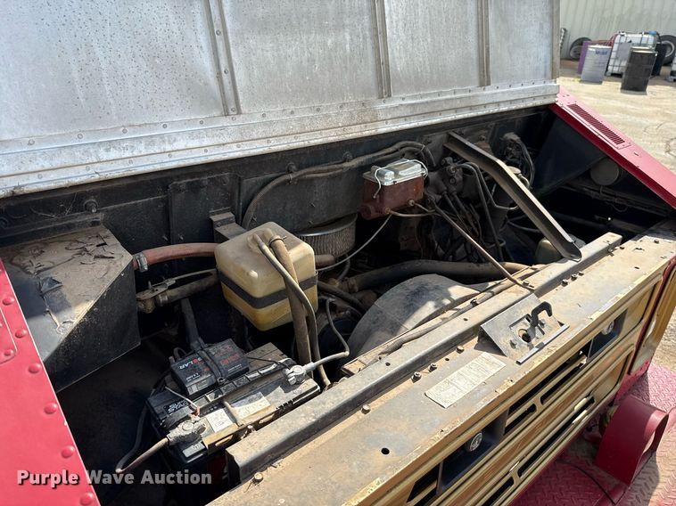 image for item EJ4741 1974 Chevrolet P Series  delivery truck