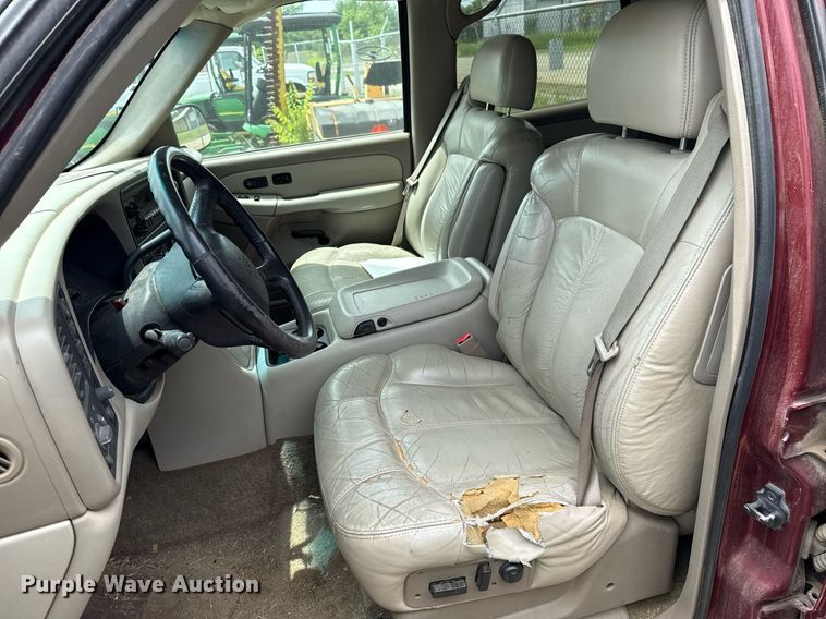 image for item EJ4742 2002 Chevrolet Tahoe SUV