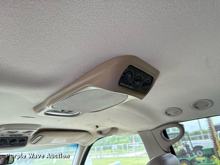 image for item EJ4742 2002 Chevrolet Tahoe SUV