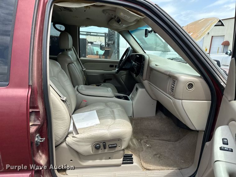 image for item EJ4742 2002 Chevrolet Tahoe SUV