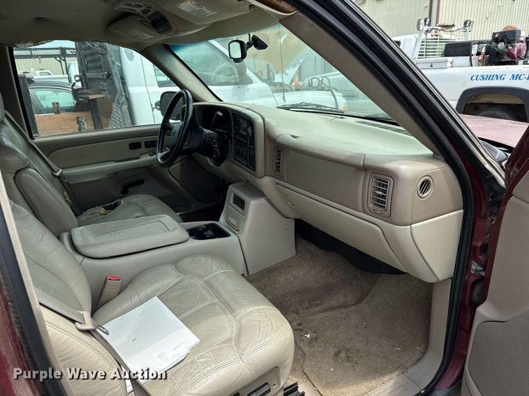 image for item EJ4742 2002 Chevrolet Tahoe SUV