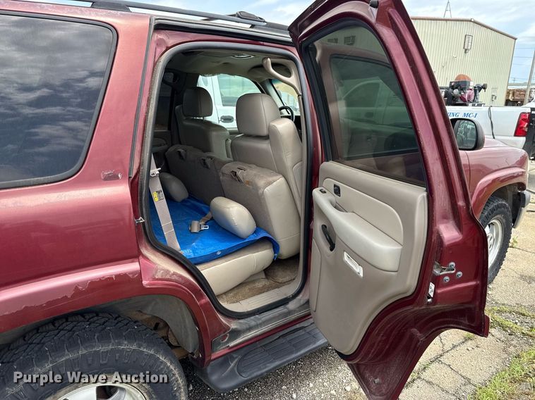 image for item EJ4742 2002 Chevrolet Tahoe SUV