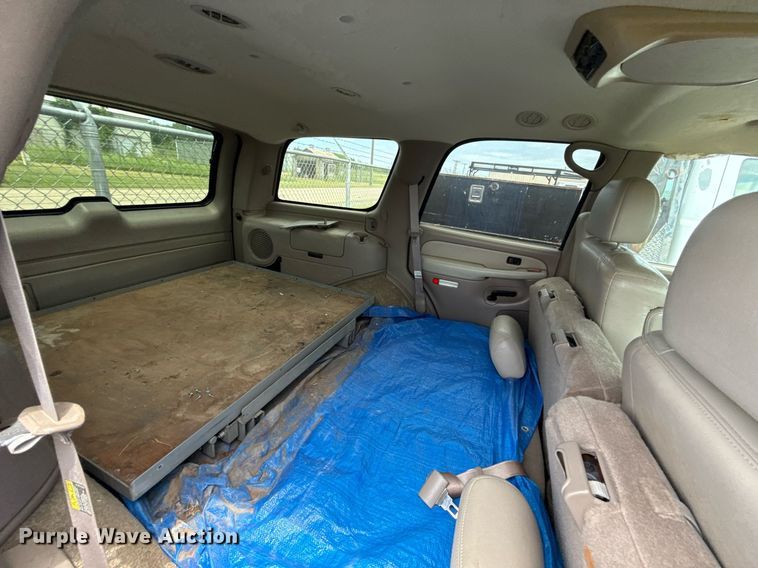 image for item EJ4742 2002 Chevrolet Tahoe SUV