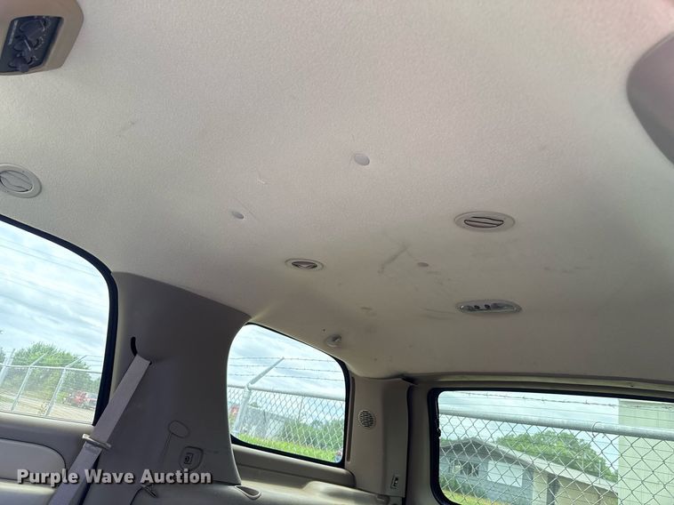 image for item EJ4742 2002 Chevrolet Tahoe SUV