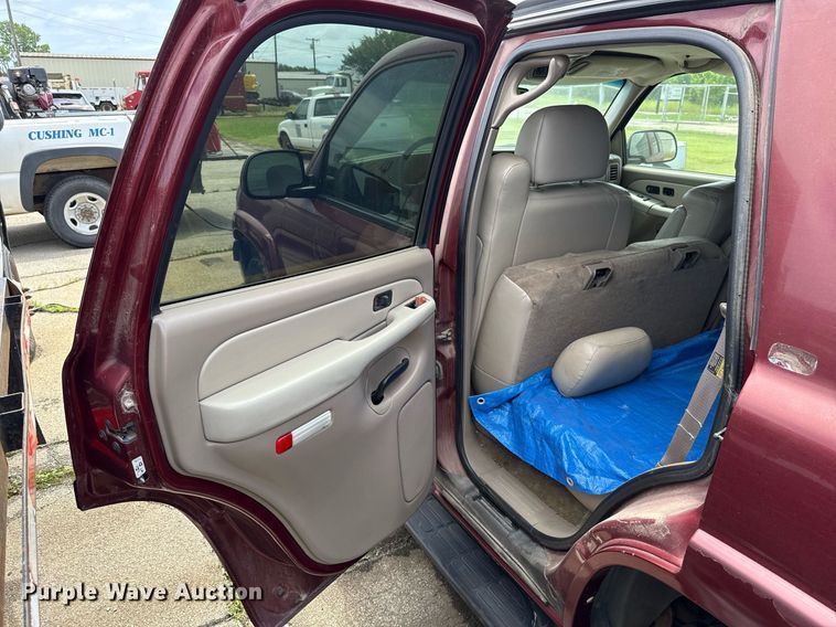 image for item EJ4742 2002 Chevrolet Tahoe SUV