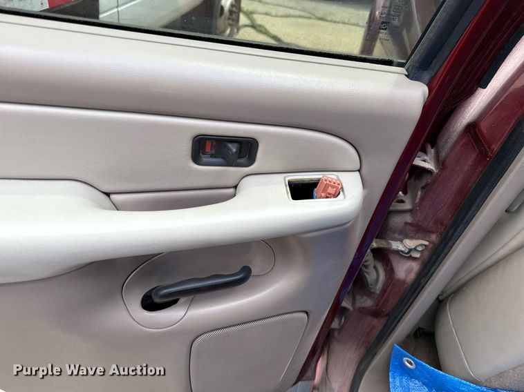 image for item EJ4742 2002 Chevrolet Tahoe SUV