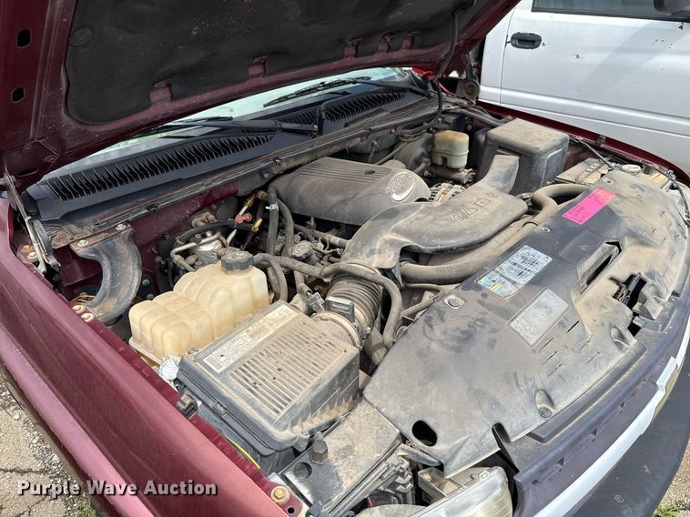 image for item EJ4742 2002 Chevrolet Tahoe SUV