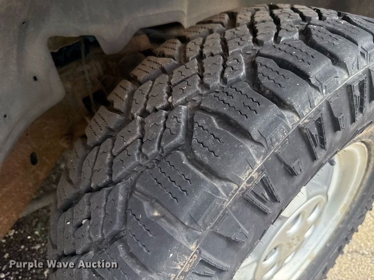 image for item EJ4742 2002 Chevrolet Tahoe SUV