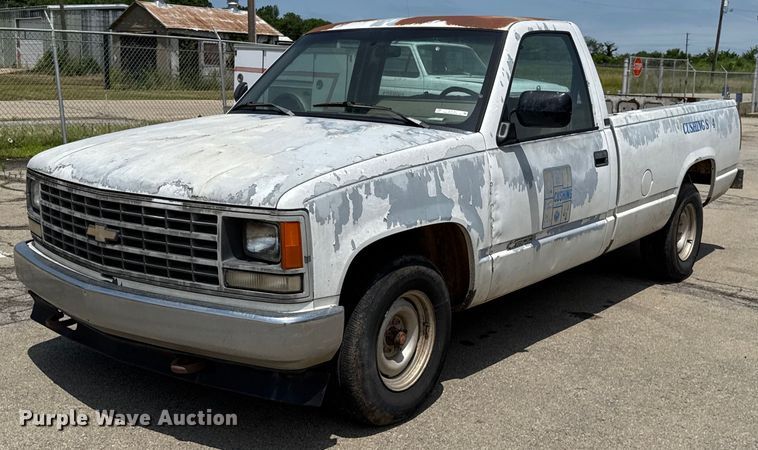 image for item EJ4743 1992 Chevrolet C1500 pickup truck