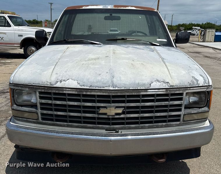 image for item EJ4743 1992 Chevrolet C1500 pickup truck