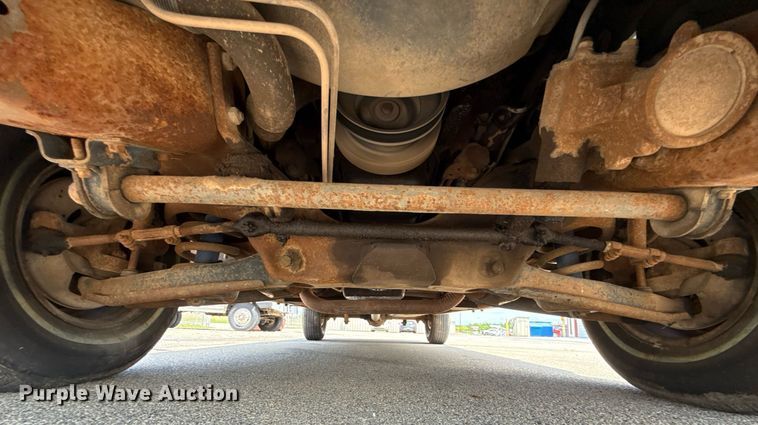 image for item EJ4743 1992 Chevrolet C1500 pickup truck