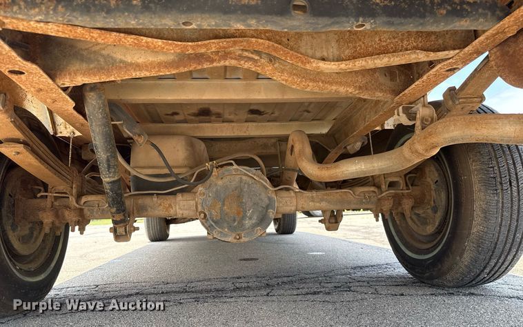 image for item EJ4743 1992 Chevrolet C1500 pickup truck