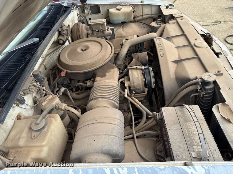 image for item EJ4743 1992 Chevrolet C1500 pickup truck