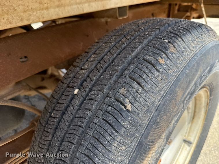 image for item EJ4743 1992 Chevrolet C1500 pickup truck