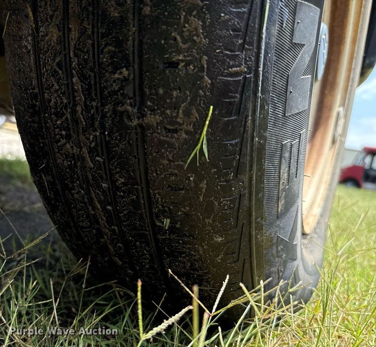 image for item EJ4744 2003 Chevrolet S10 pickup truck