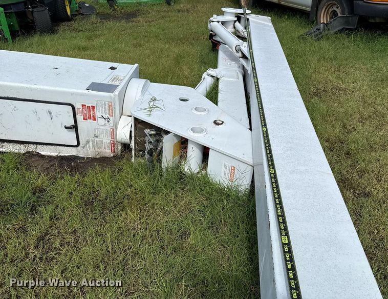 image for item EJ4745 2005 ETI ETC37IH bucket lift