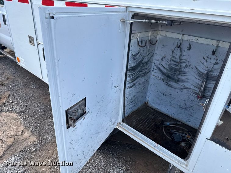 image for item EJ4749 2012 Ford F550 Super Duty SuperCab bucket truck