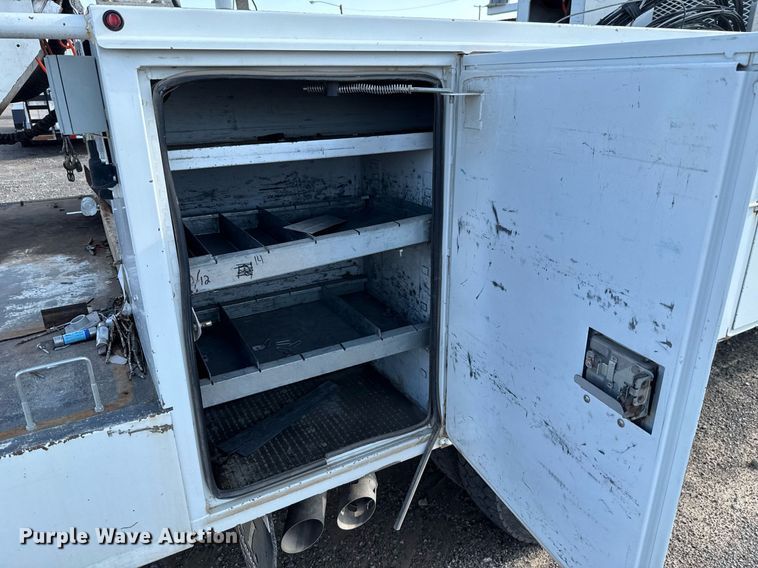 image for item EJ4749 2012 Ford F550 Super Duty SuperCab bucket truck