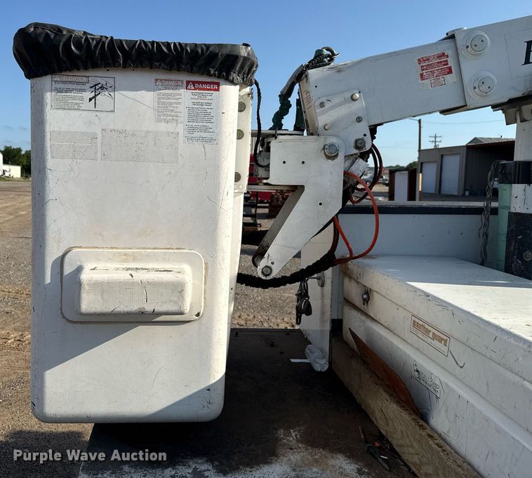 image for item EJ4749 2012 Ford F550 Super Duty SuperCab bucket truck