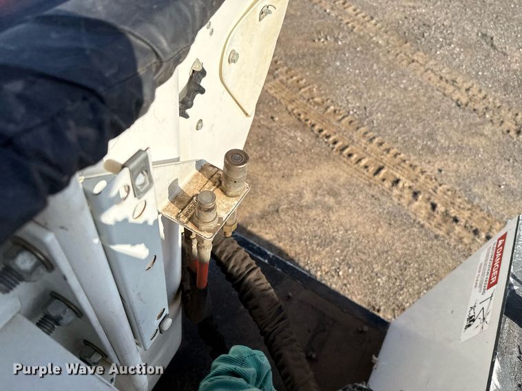 image for item EJ4749 2012 Ford F550 Super Duty SuperCab bucket truck