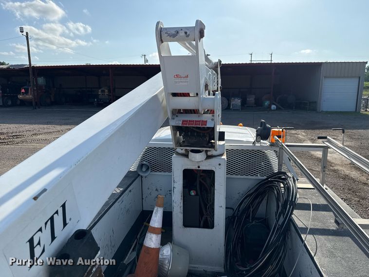 image for item EJ4749 2012 Ford F550 Super Duty SuperCab bucket truck