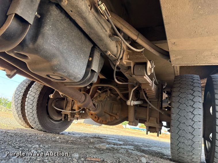 image for item EJ4749 2012 Ford F550 Super Duty SuperCab bucket truck