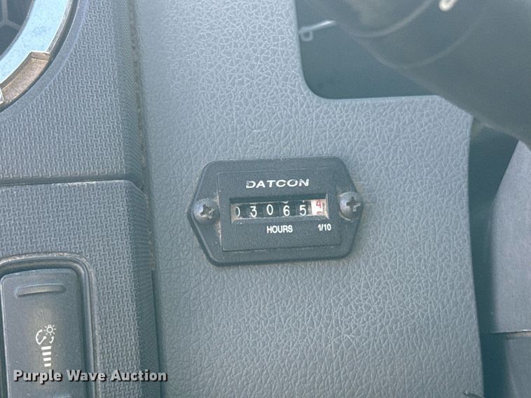 image for item EJ4749 2012 Ford F550 Super Duty SuperCab bucket truck