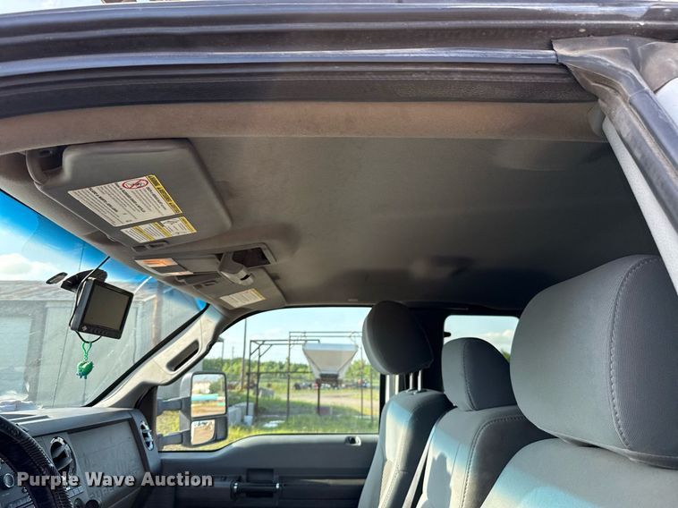 image for item EJ4749 2012 Ford F550 Super Duty SuperCab bucket truck